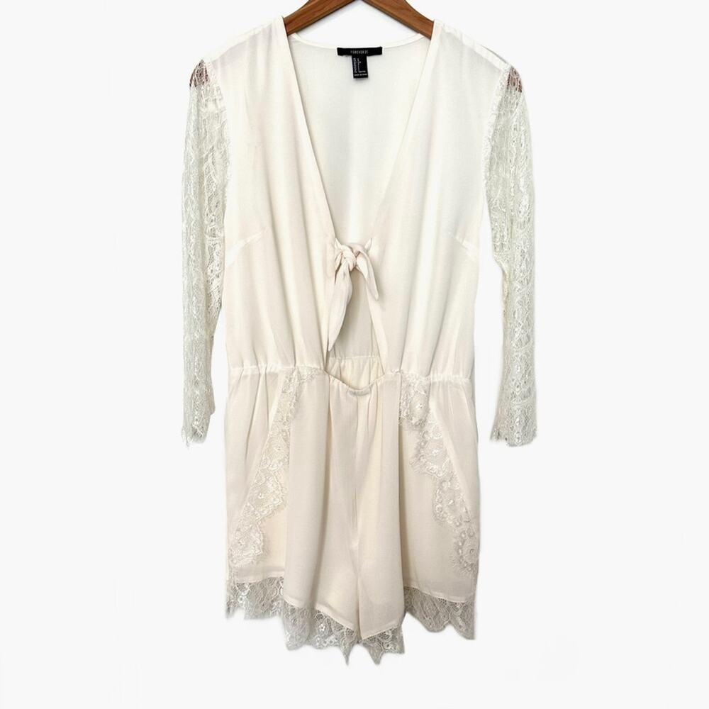 Forever 21 Lace Cutout Tie Front Romper Size Large